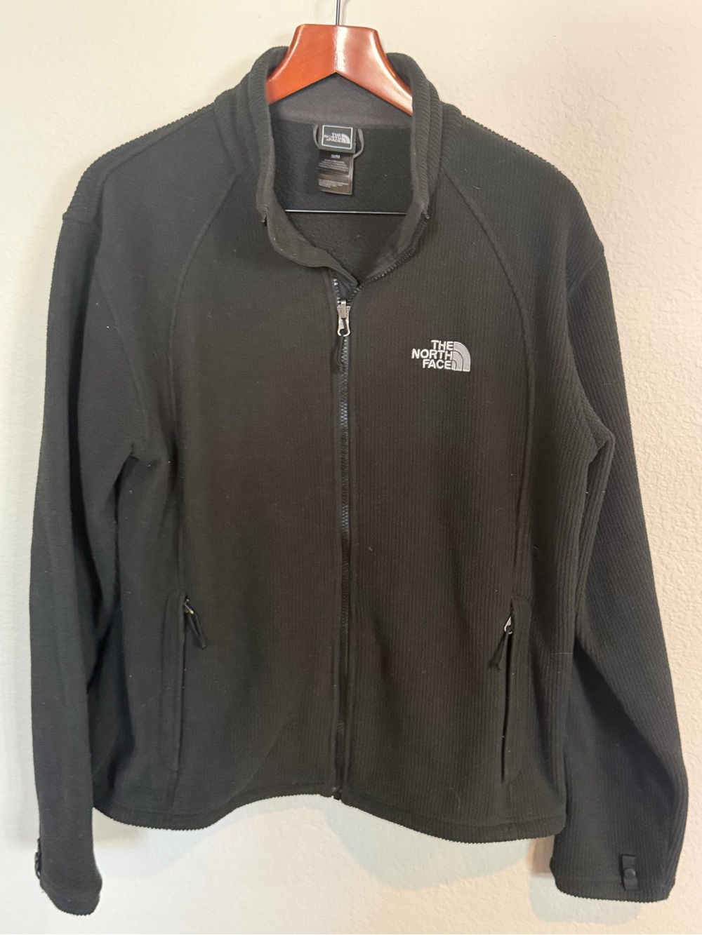 The North Face Men’s Black and Charcoal Full-Zip Fleece Jacket Medium